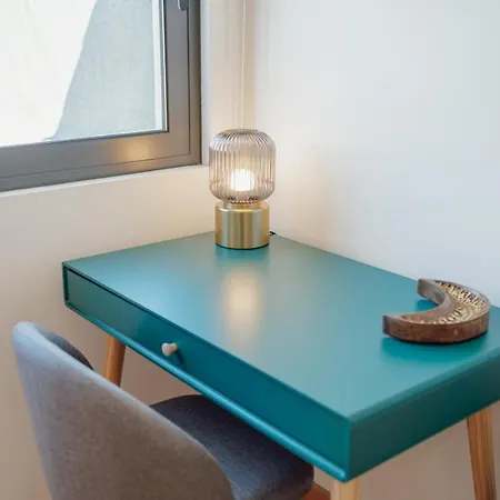 Modern & Stylish By Vacationy Apartmán