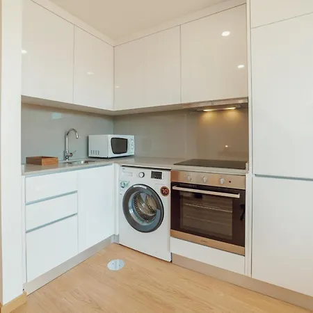 Modern & Stylish By Vacationy Apartmán Porto