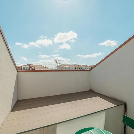 Modern & Stylish By Vacationy *