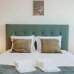 Modern & Stylish By Vacationy * Oporto