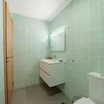 Appartement Modern & Stylish By Vacationy