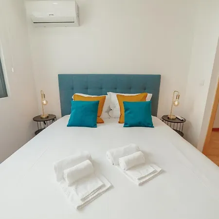 Modern & Stylish By Vacationy Apartment *