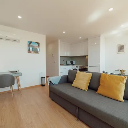 Modern & Stylish By Vacationy *