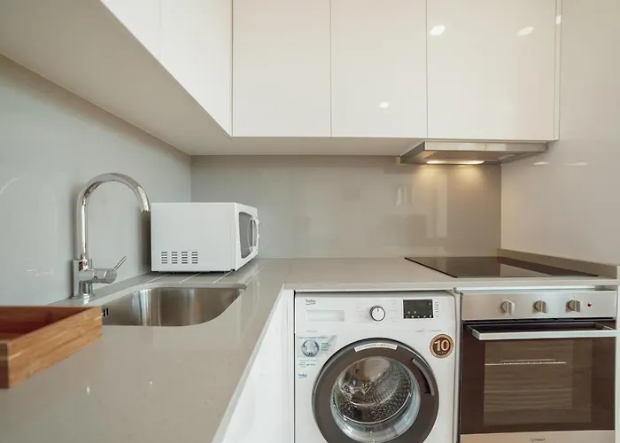 Modern & Stylish By Vacationy Apartment *