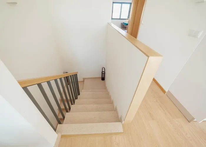 Modern & Stylish By Vacationy Daire