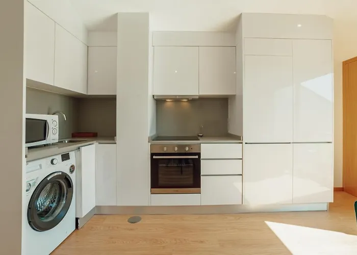 Apartment Modern & Stylish By Vacationy