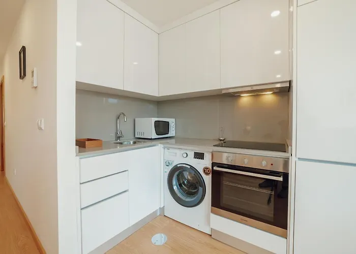 Modern & Stylish By Vacationy Daire *