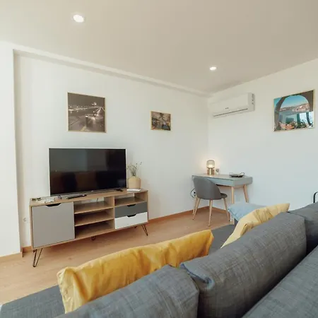 Modern & Stylish By Vacationy