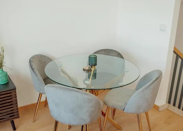 Modern & Stylish By Vacationy *