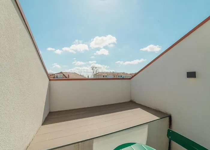 Modern & Stylish By Vacationy *